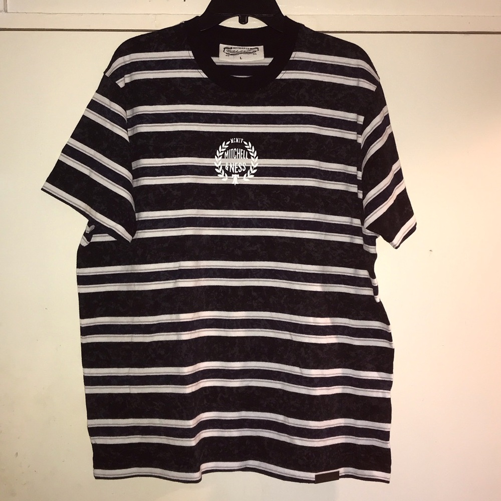 Mitchell & Ness Black and White Striped Tee brand new casual Shirt